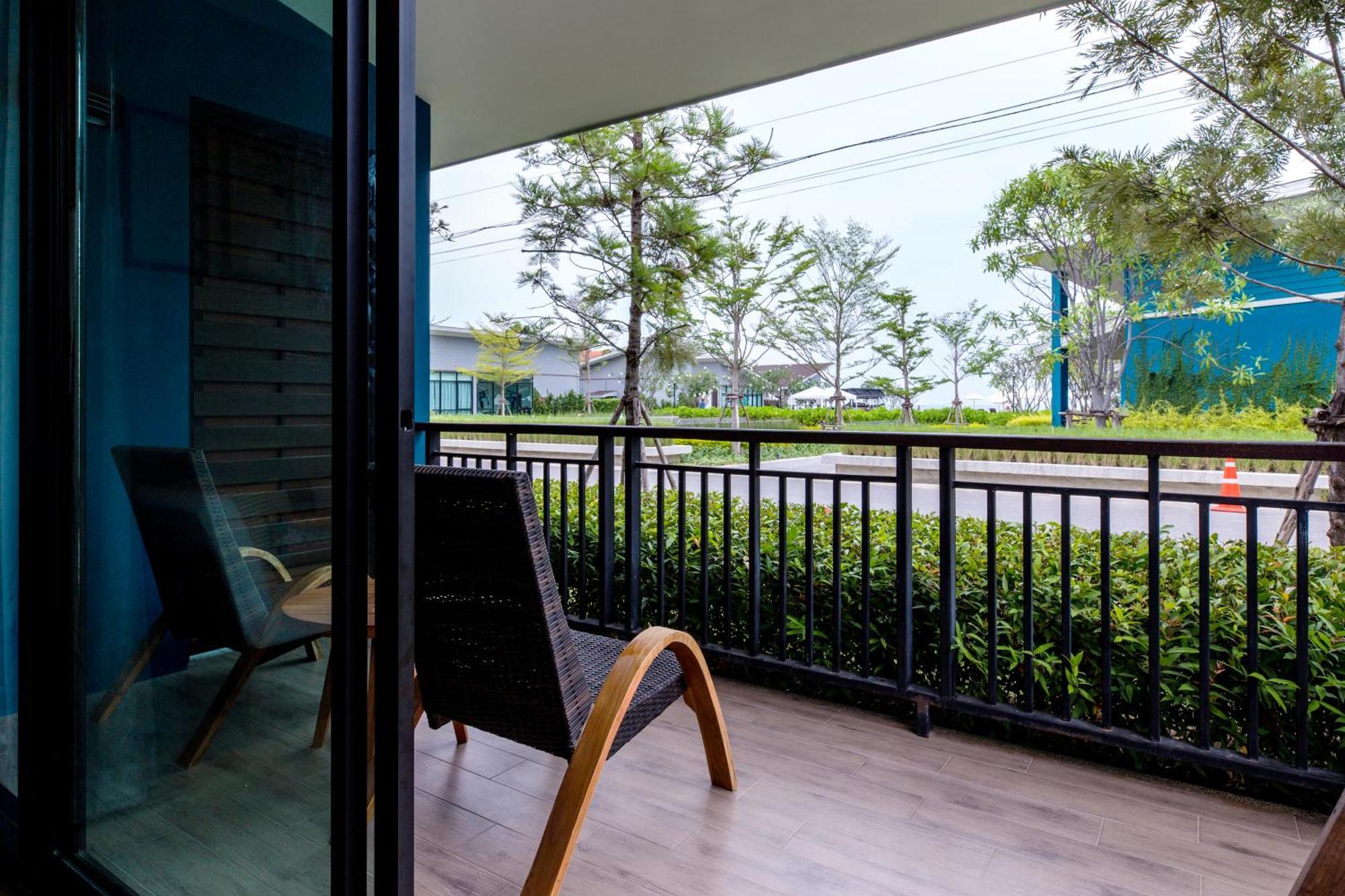 Coral Tree Villa Huahin Ча Ам Екстериор снимка